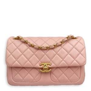 Seasonal Classic Flap with Front Pockets Pink Shoulder Bag in Lambskin, Gold hardware