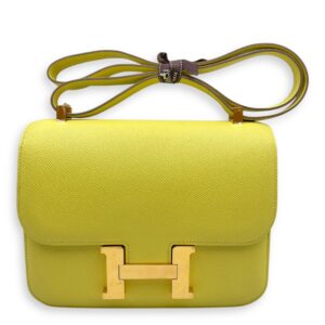 Constance 24 Soufre in Epsom, Gold hardware