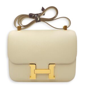 Constance 24 Craie in Epsom, Gold hardware