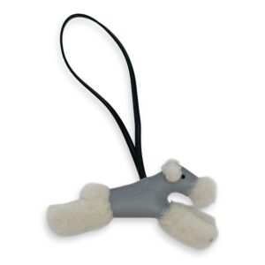 Budy Gris Pantin Charm in Milo