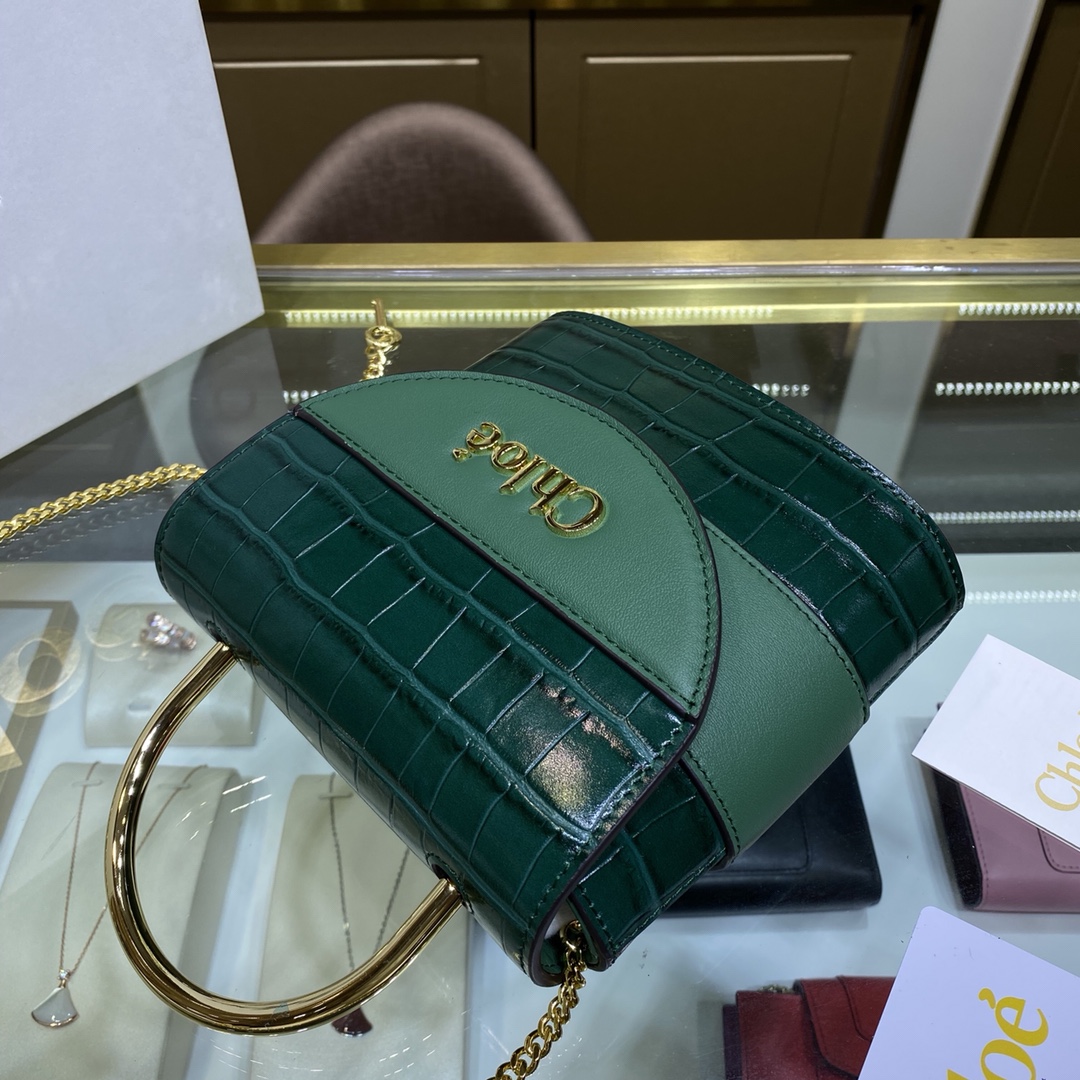 Chloé Small Aby Lock Bag in Green - Replicabags.is - Image 6