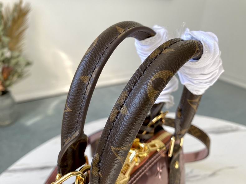 Alma BB Vernis Monogram Rose Pale Metallise - Image 9