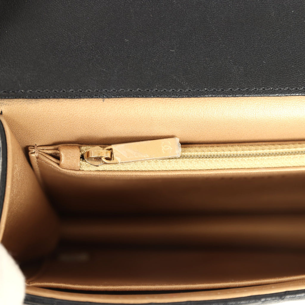 Pre-owned Chanel Small Chic Pearls Flap Bag Black Goatskin Antique Gold Hardware - Image 10