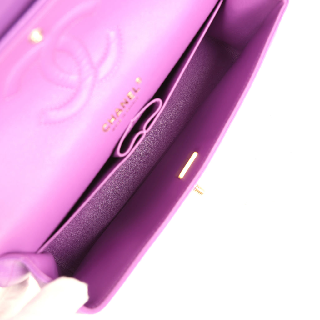 Pre-owned Chanel Medium Classic Double Flap Bag Dark Purple Shiny Caviar Light Gold Hardware - Image 10