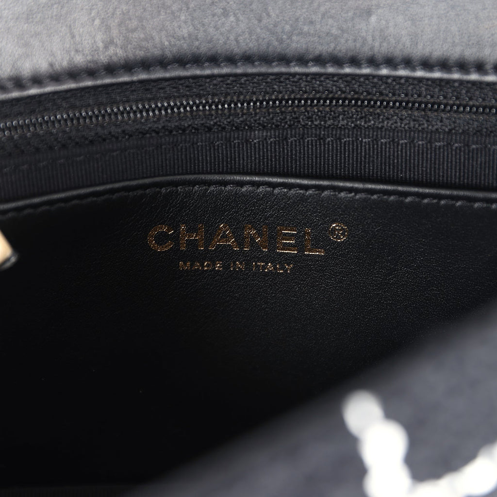 Chanel Mini Pearl Crush Square Flap Bag White and Black Tweed Antique Gold Hardware - Image 10