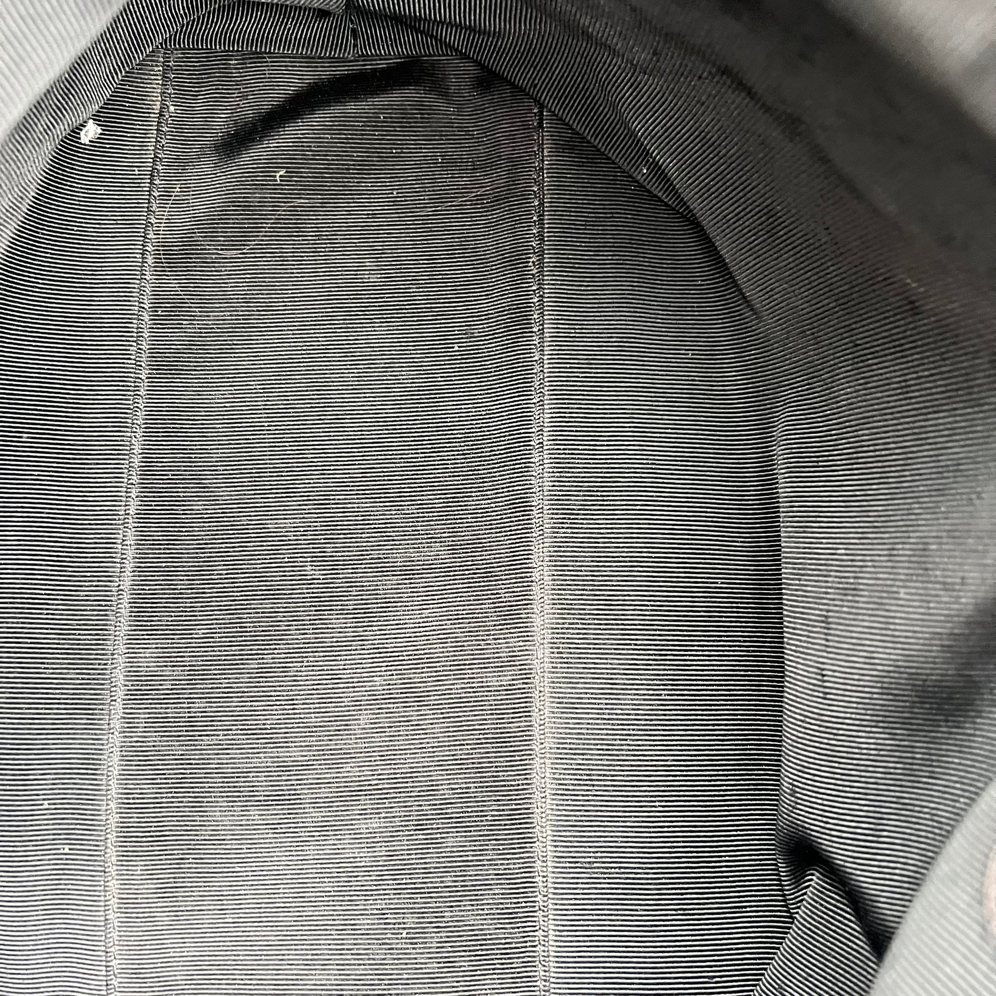 Vintage CC lock Shoulder Bag Black in Caviar Leather, Gold hardware - Image 15