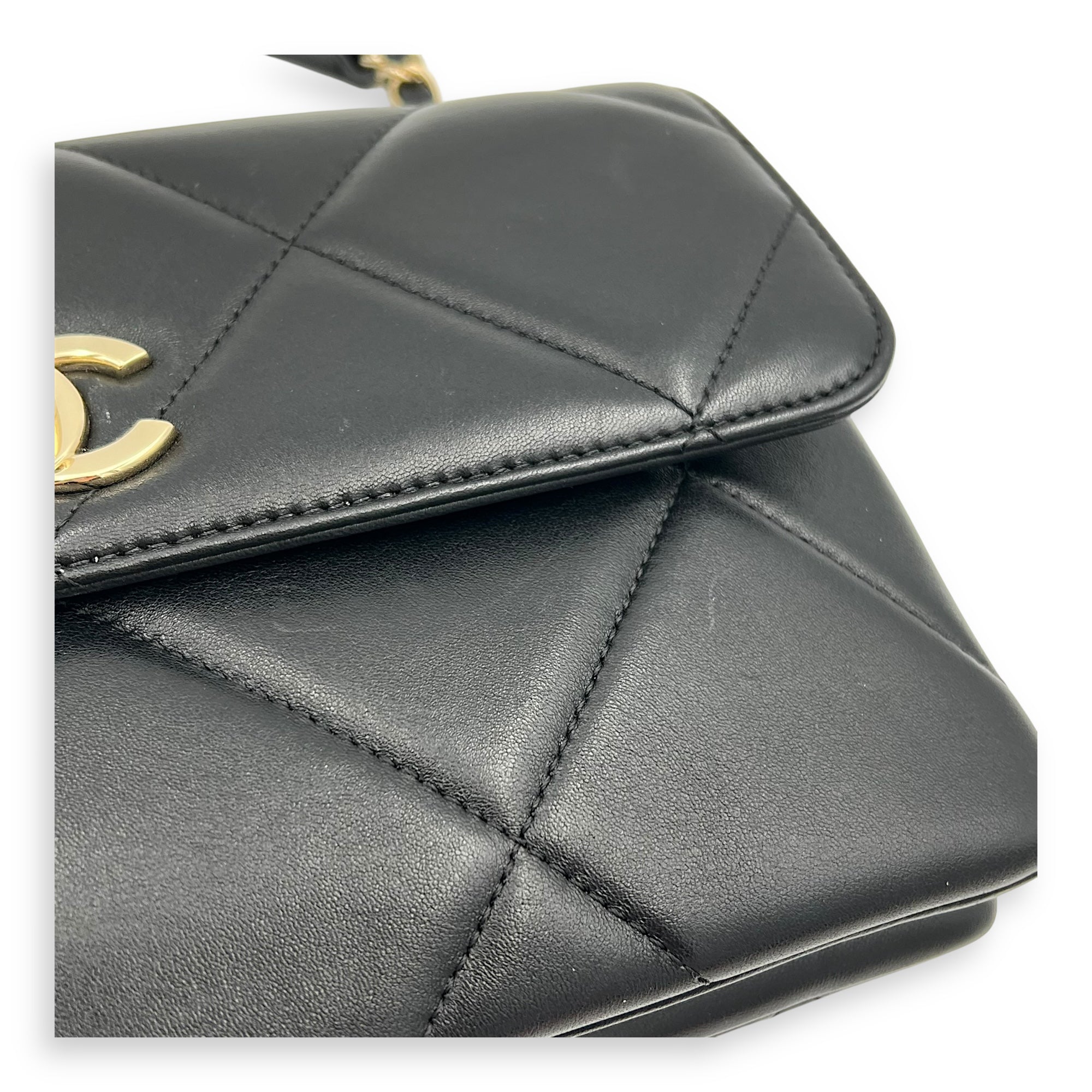 Trendy CC Shoulder Bag Black in Lambskin, Gold hardware - Image 8
