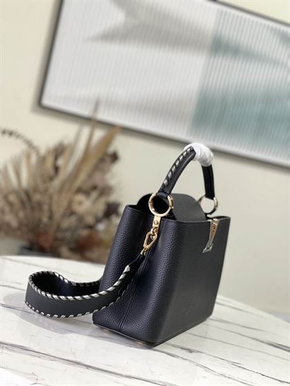 Capucines MM handbag Black Taurillon leather Gray Etain Metallic - LB035 - Image 4