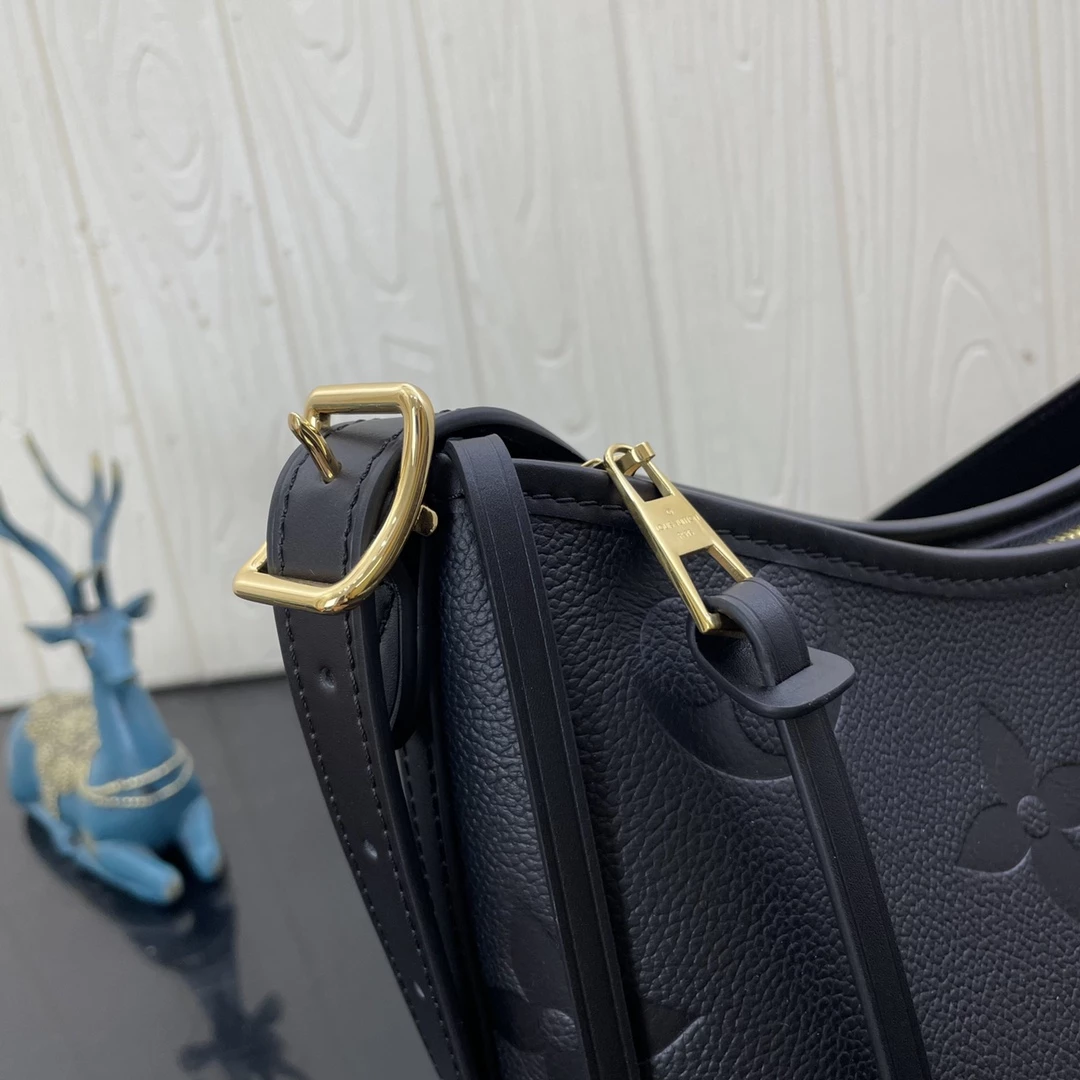 CarryAll PM Monogram Empreinte Handbag - LB300 - Image 9