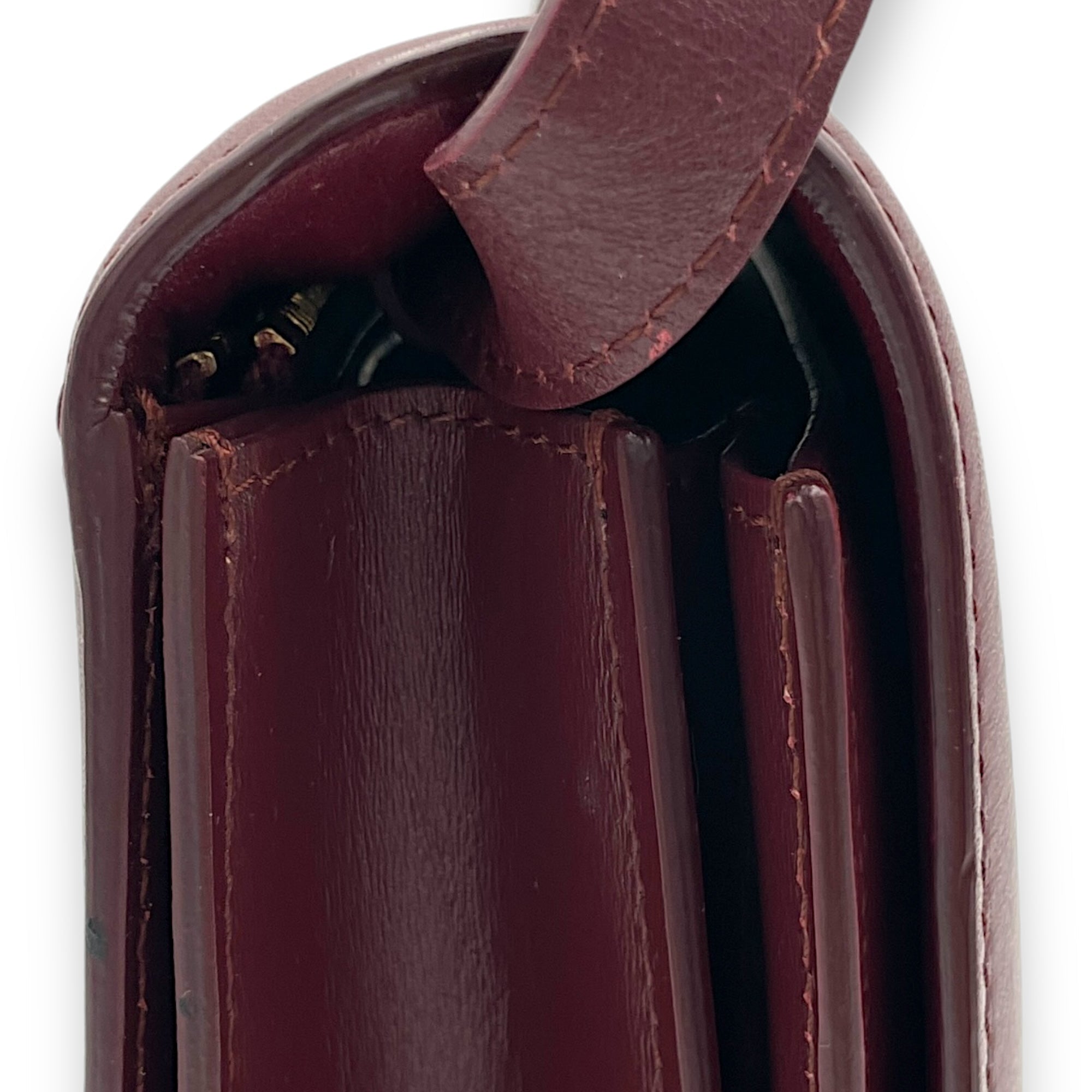 Box Medium Maroon Shoulder Bag in Calfskin, Gold hardware - Image 9
