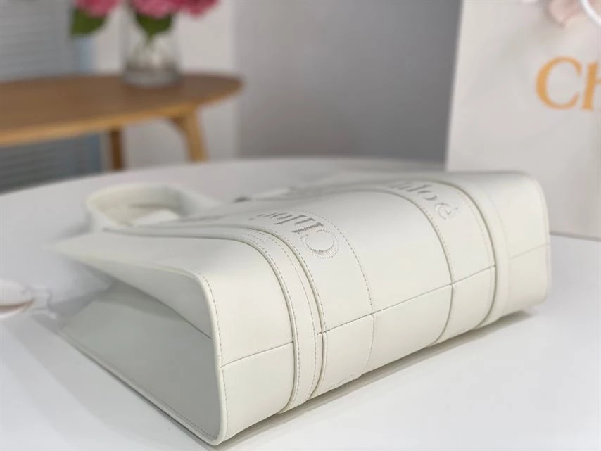 Chloé Medium Woody Tote Bag - MB004 - Image 7