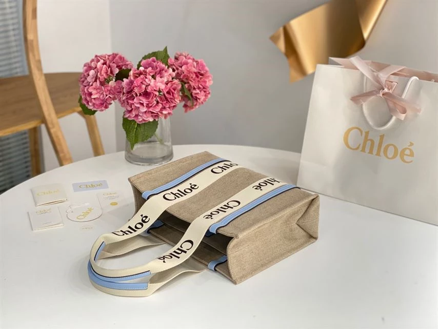 Chloé Medium Woody Tote Bag - MB009 - Image 4