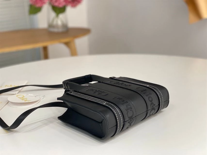 Chloé Mini Woody Tote Bag Smooth Calfskin With Chloé Logo - MB030 - Image 5