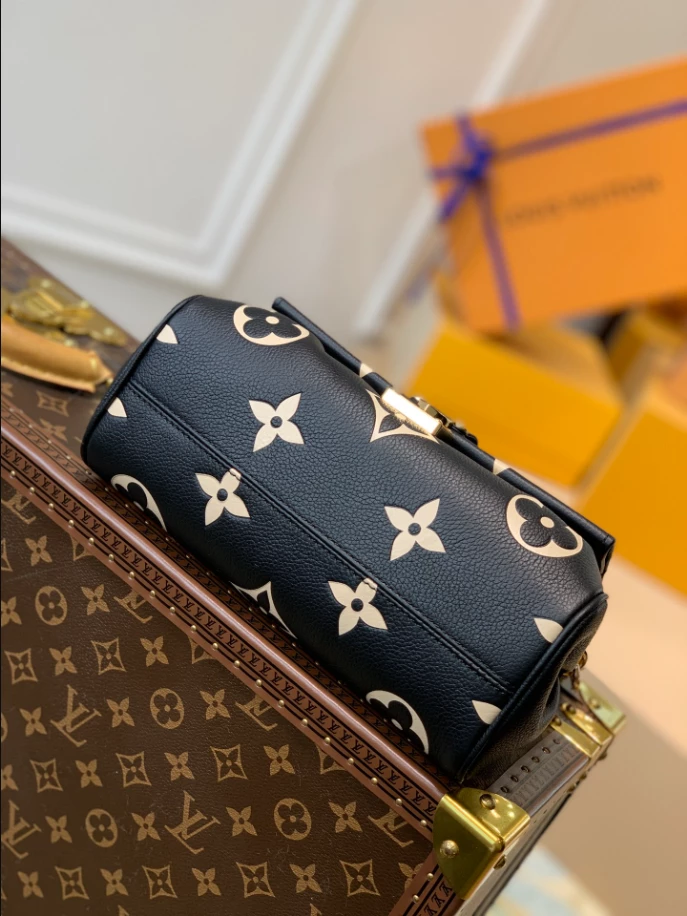 Favorite Monogram Empreinte Leather - LB224 - Image 7