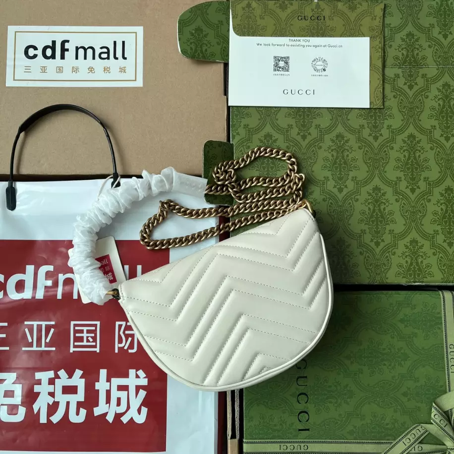 GG Marmont Matelassé Chain Mini Bag - Image 4