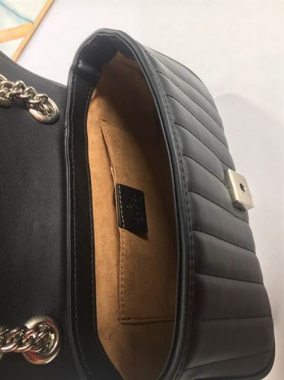 GG Marmont small shoulder bag Black matelassé leather - Image 9