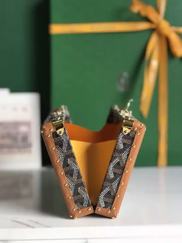 Goyard Minaudière Trunk Bag - Repbags.ru - Image 10