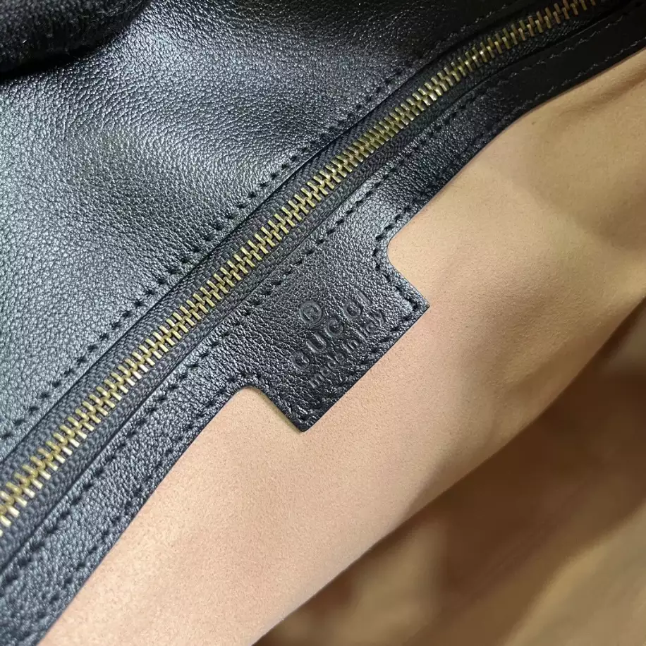 Gucci Diana Medium Shoulder Bag - Image 7