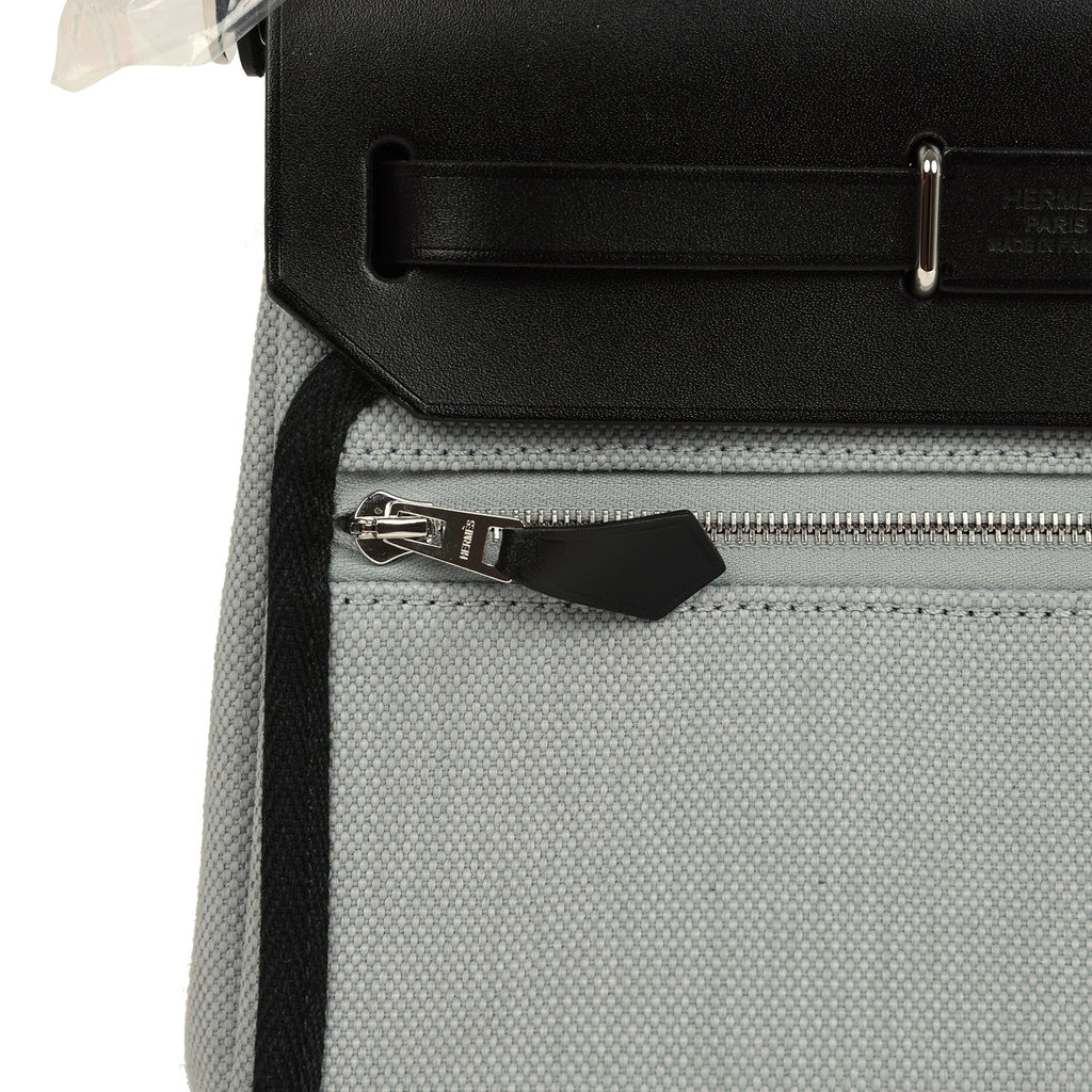 Hermes Herbag Zip 20 Mini Gris Pantin Toile Militaire Canvas and Black Vache Hunter Palladium Hardware - Image 8