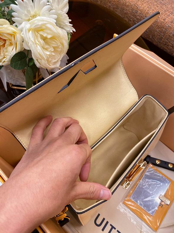 Louis Vuitton Crafty Twist MM White Black - Image 7