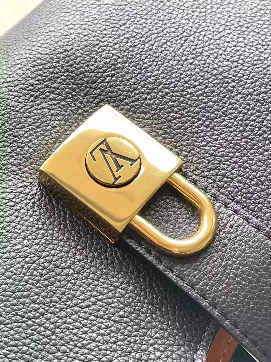 Low Key Shoulder Bag Black Grained Calfskin - Repbags.ru - Image 8