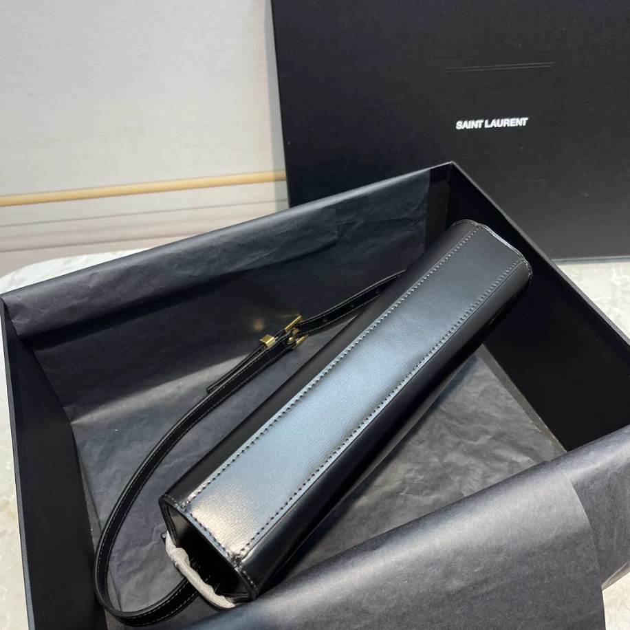 Manhattan Small Shoulder Bag in Box Saint Laurent - Image 8