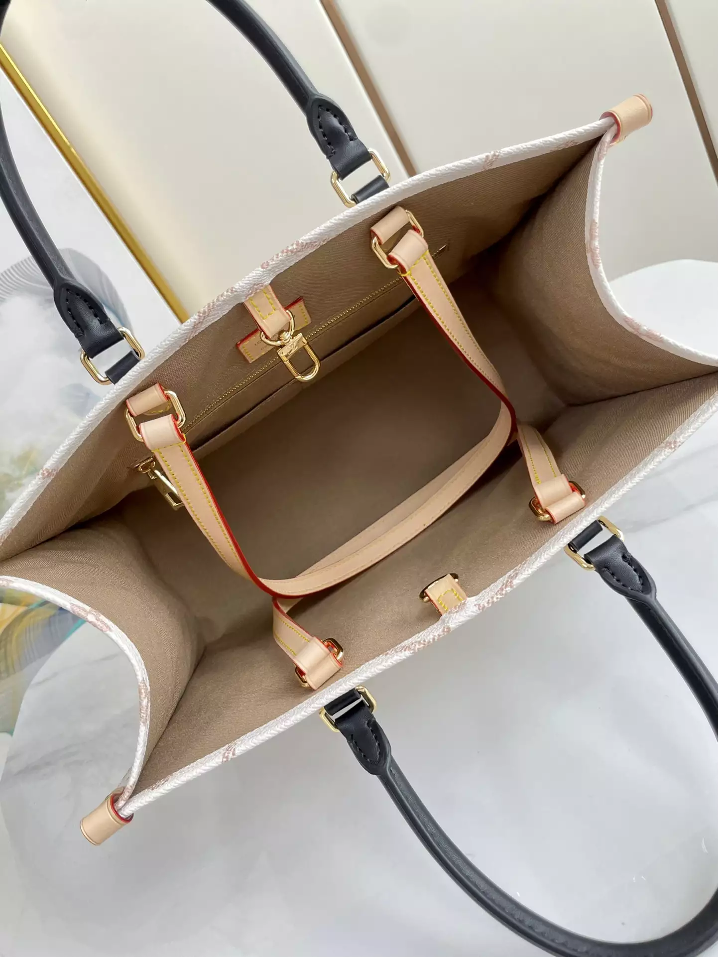 OnTheGo MM Monogram Dune Coated Canvas - Repbags.ru - Image 9