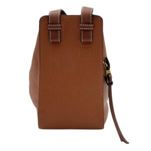 Hammock Shoulder Bag Brown in Calfskin, Gold hardware