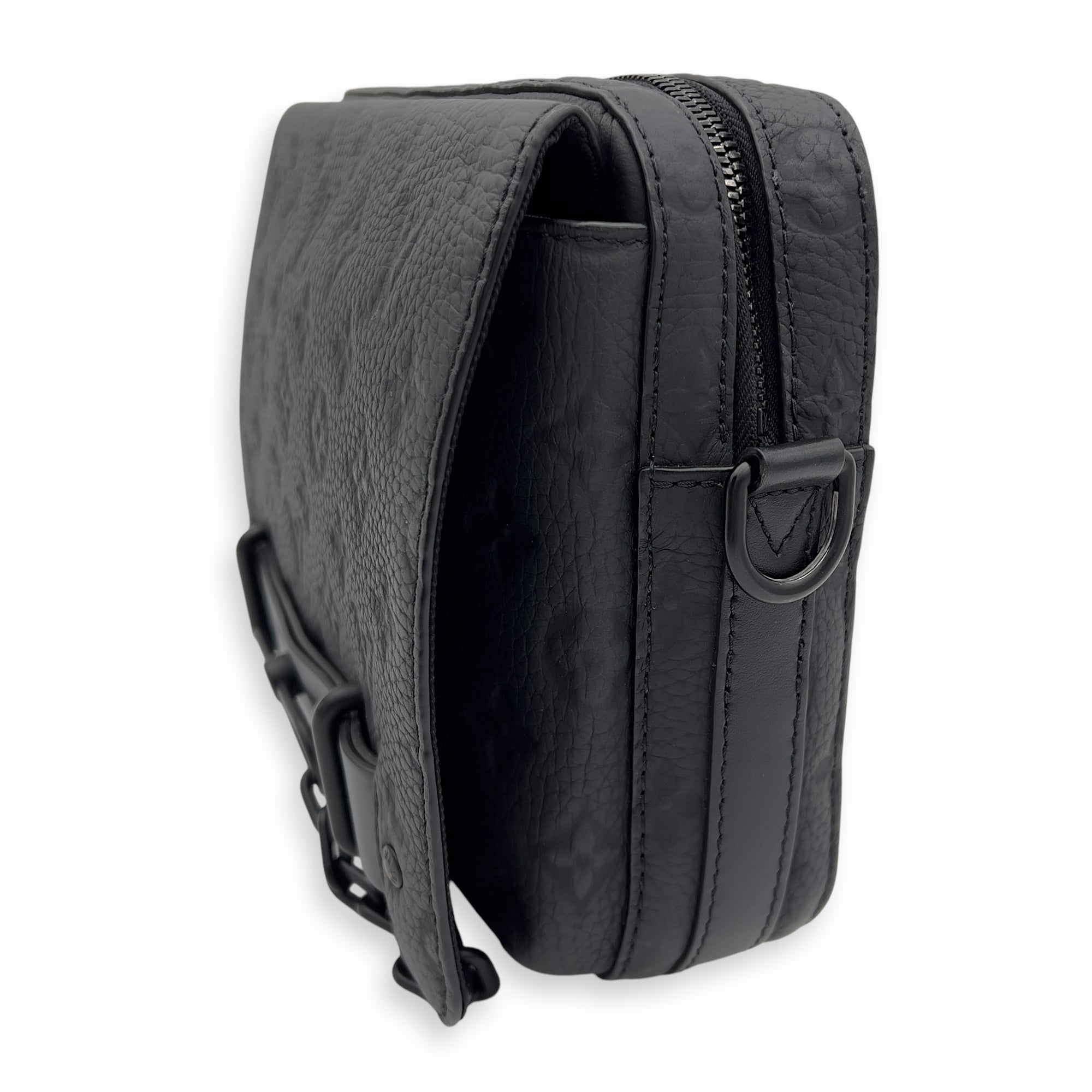 Steamer Black Messenger in Taurillon Leather, Lacquered Metal hardware - Image 4