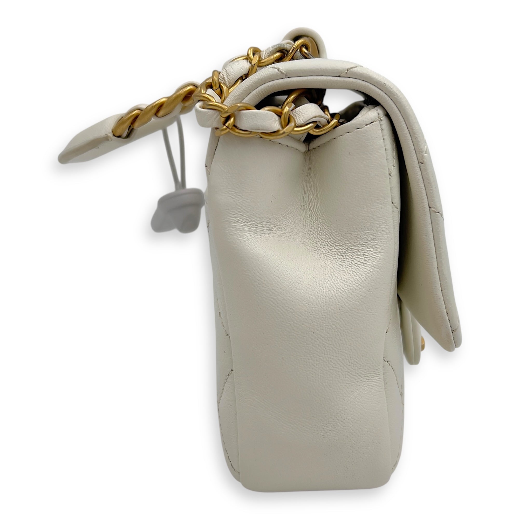 20C In The Loop CC Flap White Top Handle Bag in Lambskin, Gold hardware - Image 4