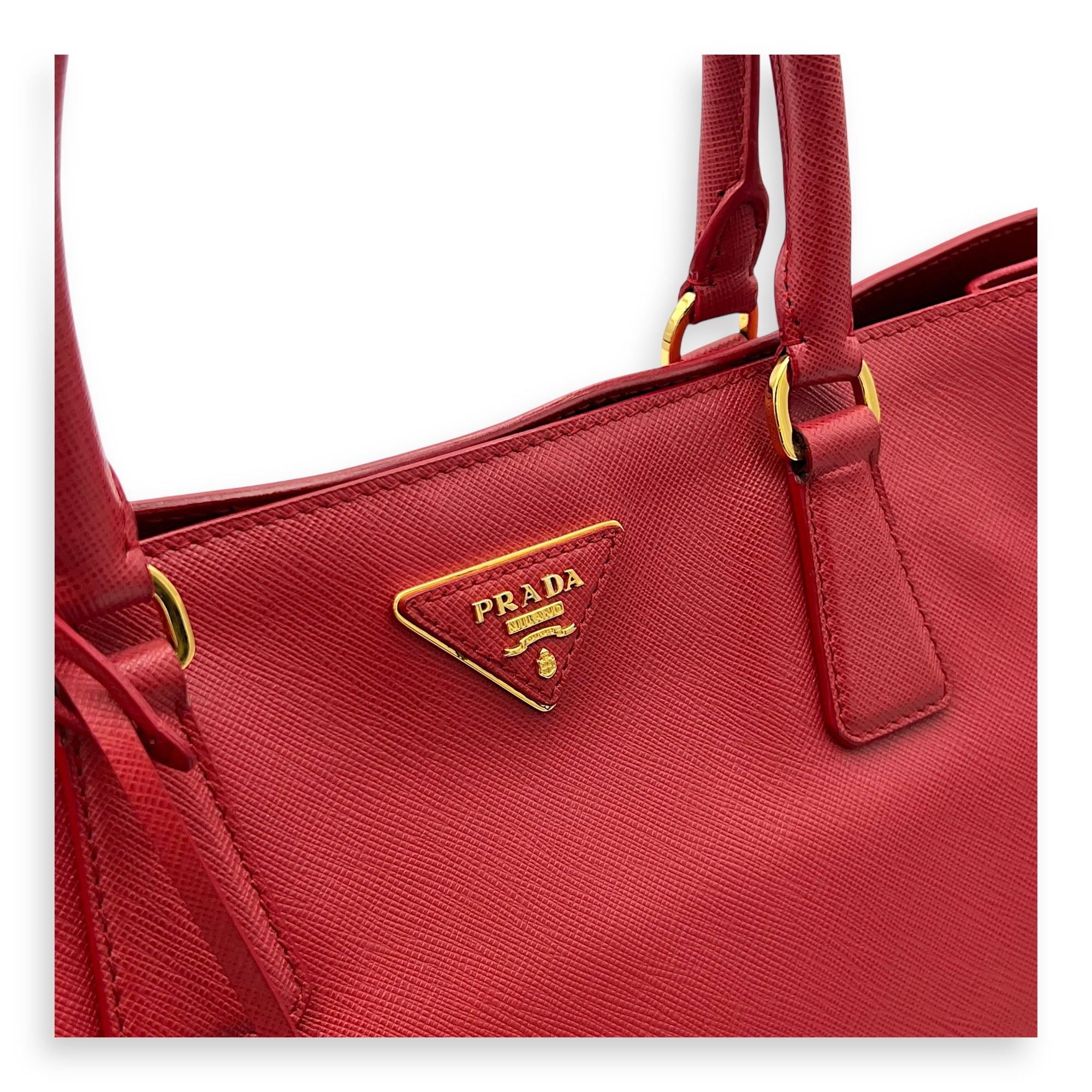 Galleria Top Handle Bag Red in Saffiano Leather, Gold hardware - Image 7