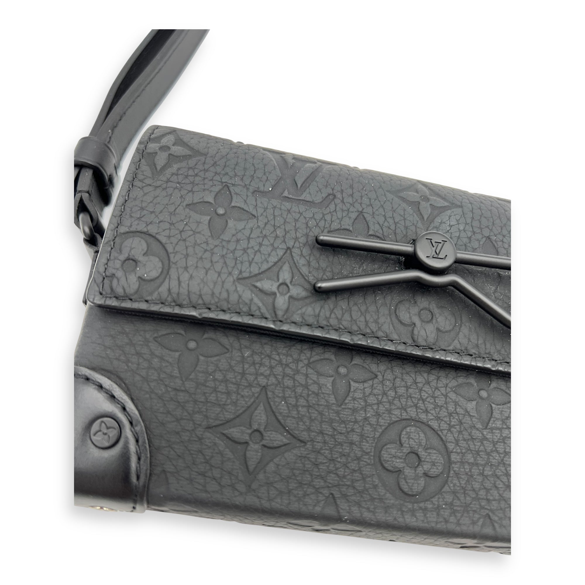 Steamer Black Shoulder Bag in Empreinte Leather, Black hardware - Image 7