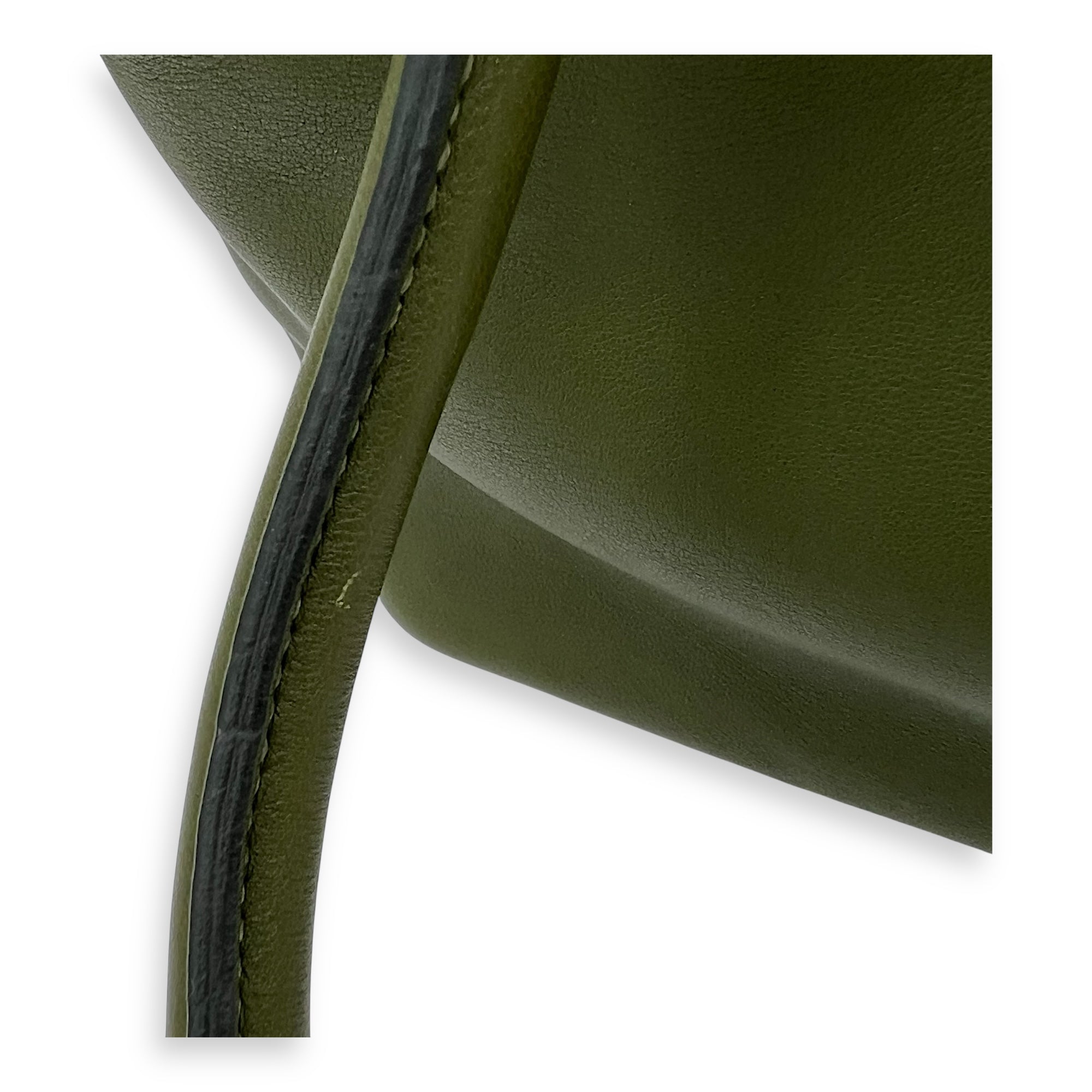 Toolbox 26 Vert Anglais Top Handle Bag in Swift, Palladium hardware - Image 11