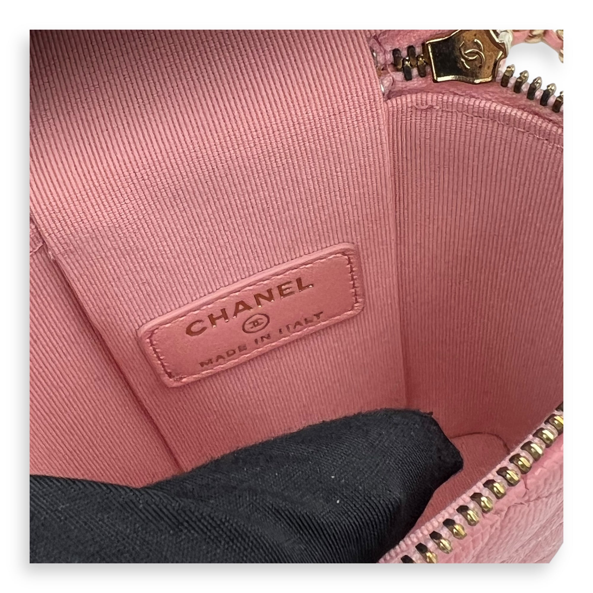 Vanity Phone Crossbody bag in Caviar leather, Gold Hardware - Image 10