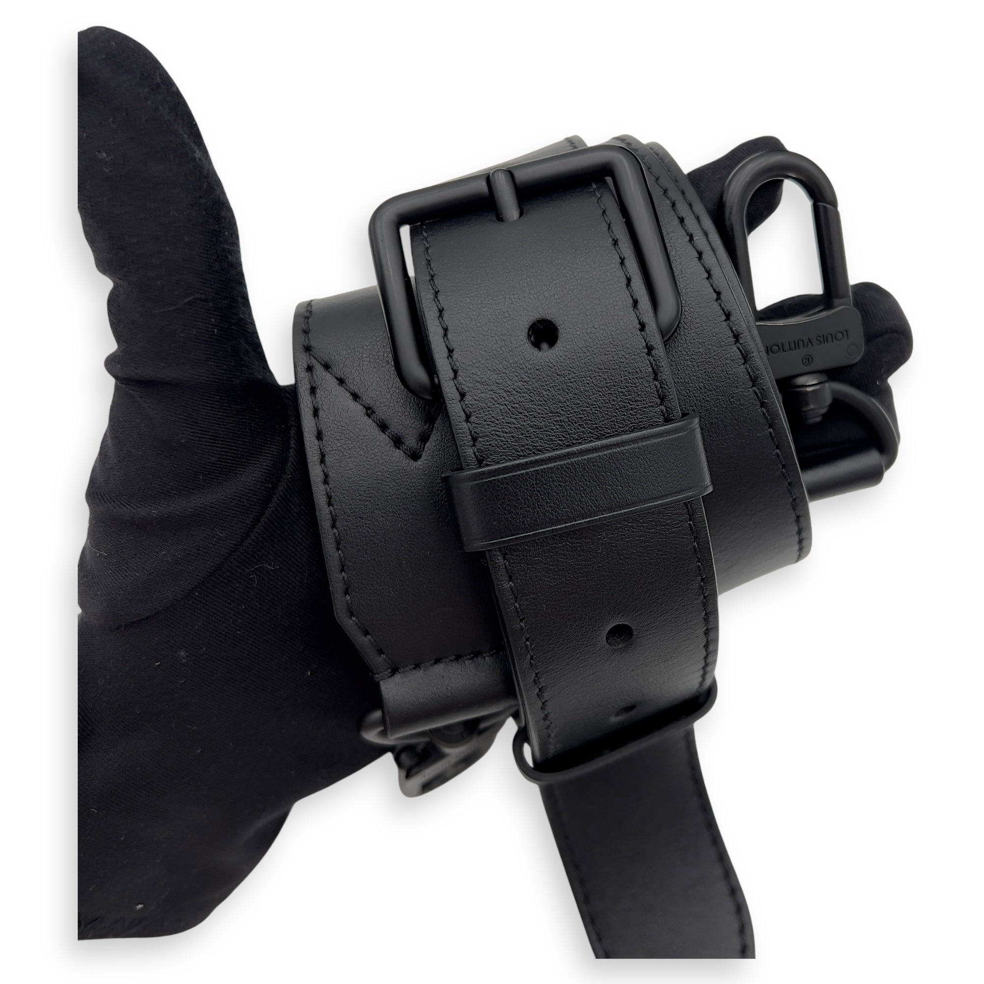 Steamer Black Messenger in Taurillon Leather, Lacquered Metal hardware - Image 10