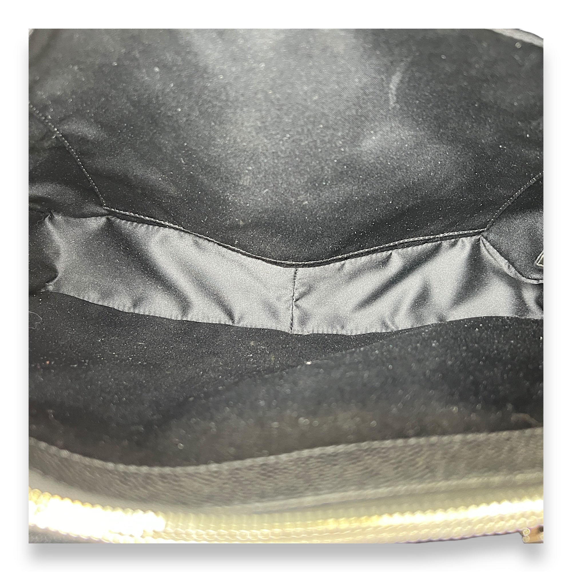 GST Black Shoulder Bag in Caviar Leather, Silver hardware - Image 11