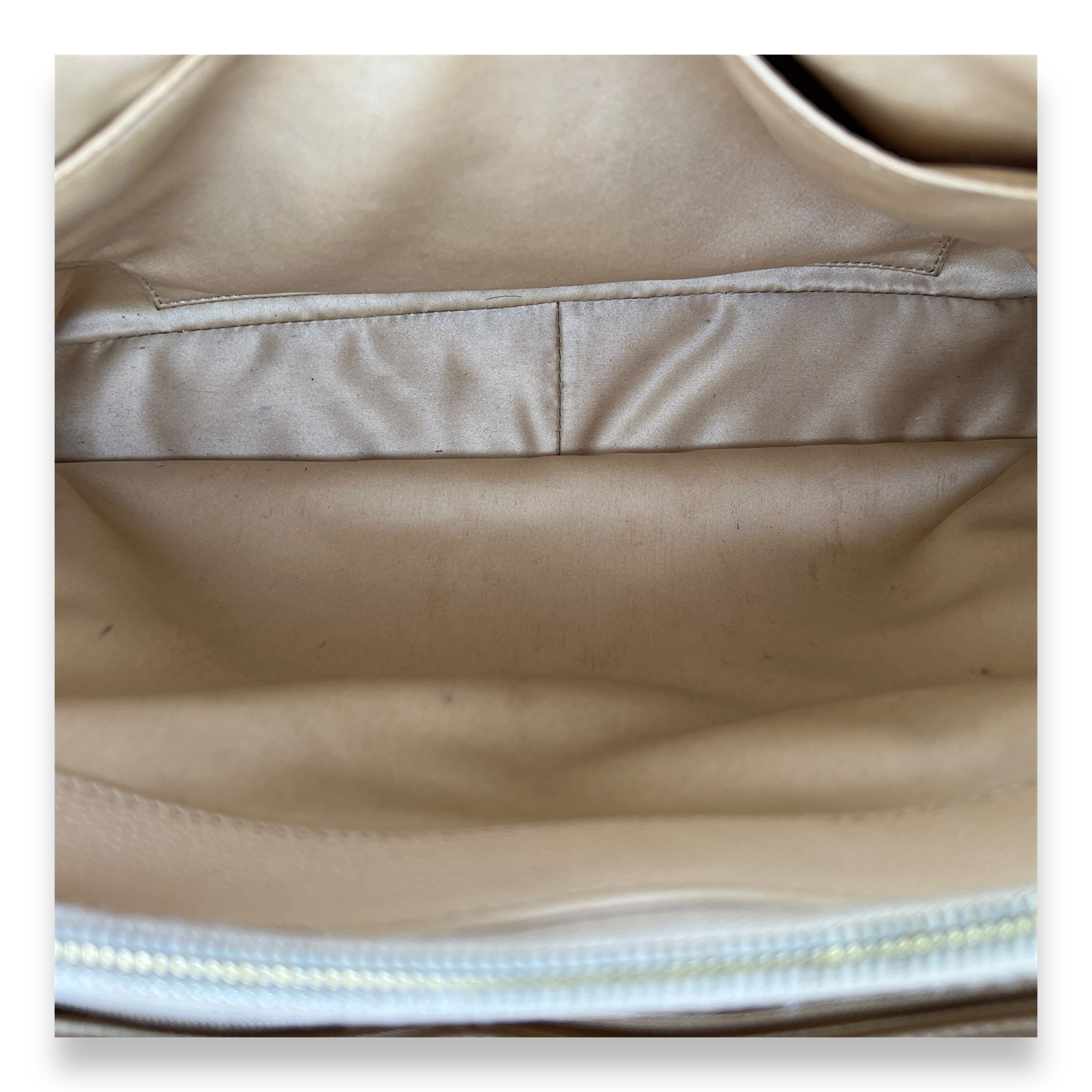 GST Beige Shoulder Bag in Caviar Leather, Gold hardware - Image 13