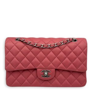 Classic Medium Pink Shoulder Bag in Lambskin, Silver hardware