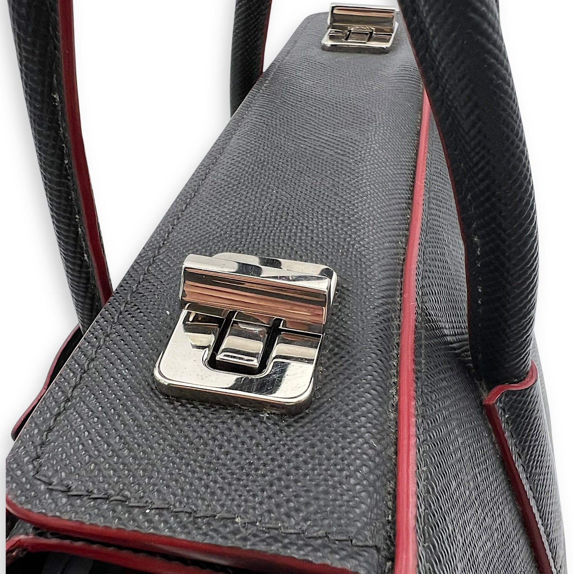 2 way turnlock bag Top Handle Bag Black in Saffiano Leather, Silver hardware - Image 16