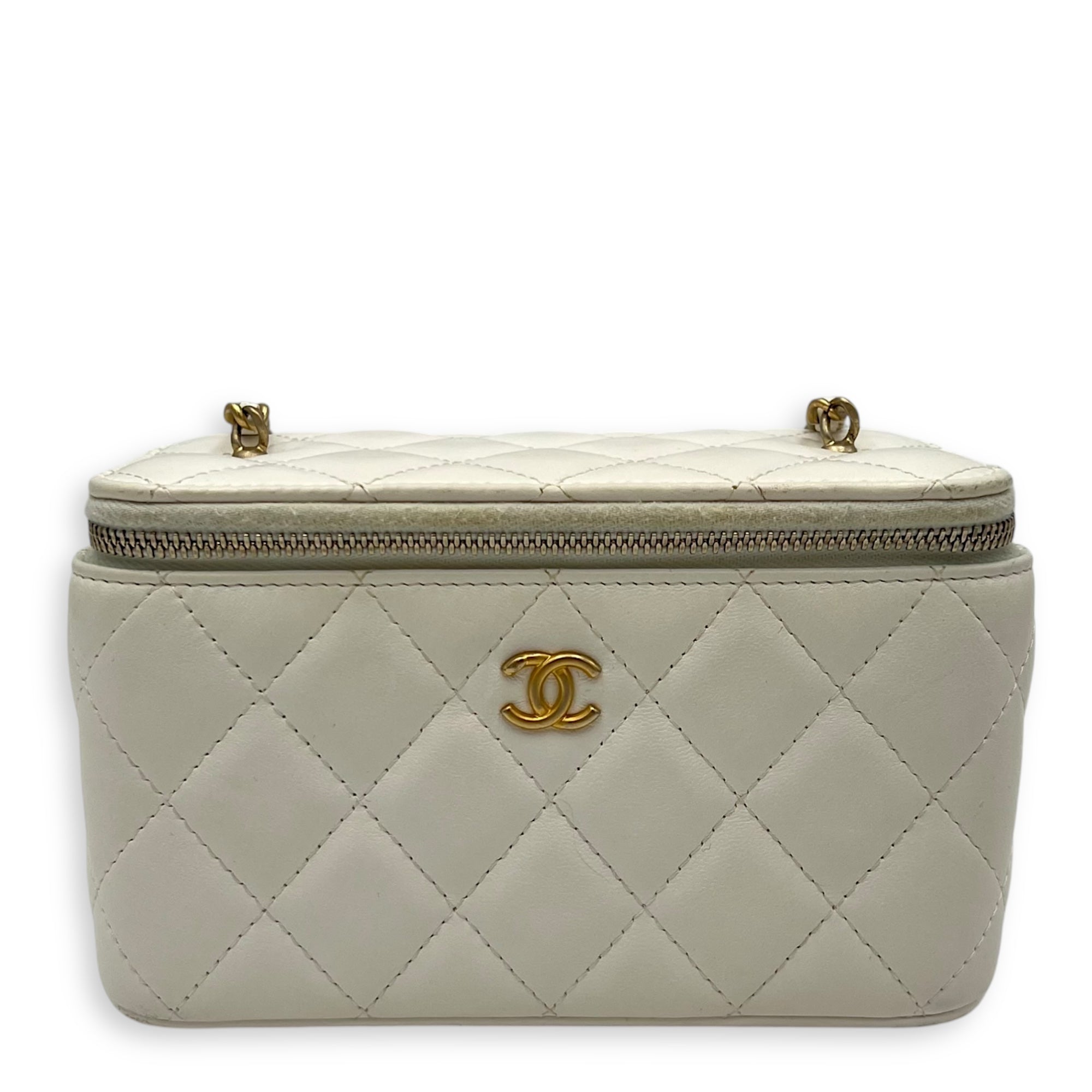 Pearl Crush Vanity Bag White in Lambskin, Gold hardware