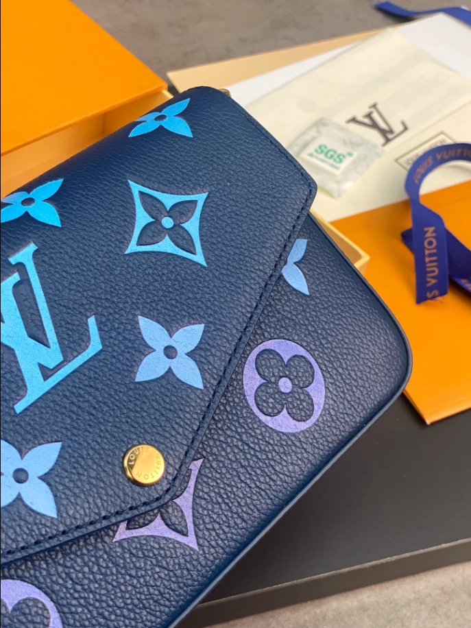 Pochette Félicie Monogram Empreinte Leather - LB254 - Image 9