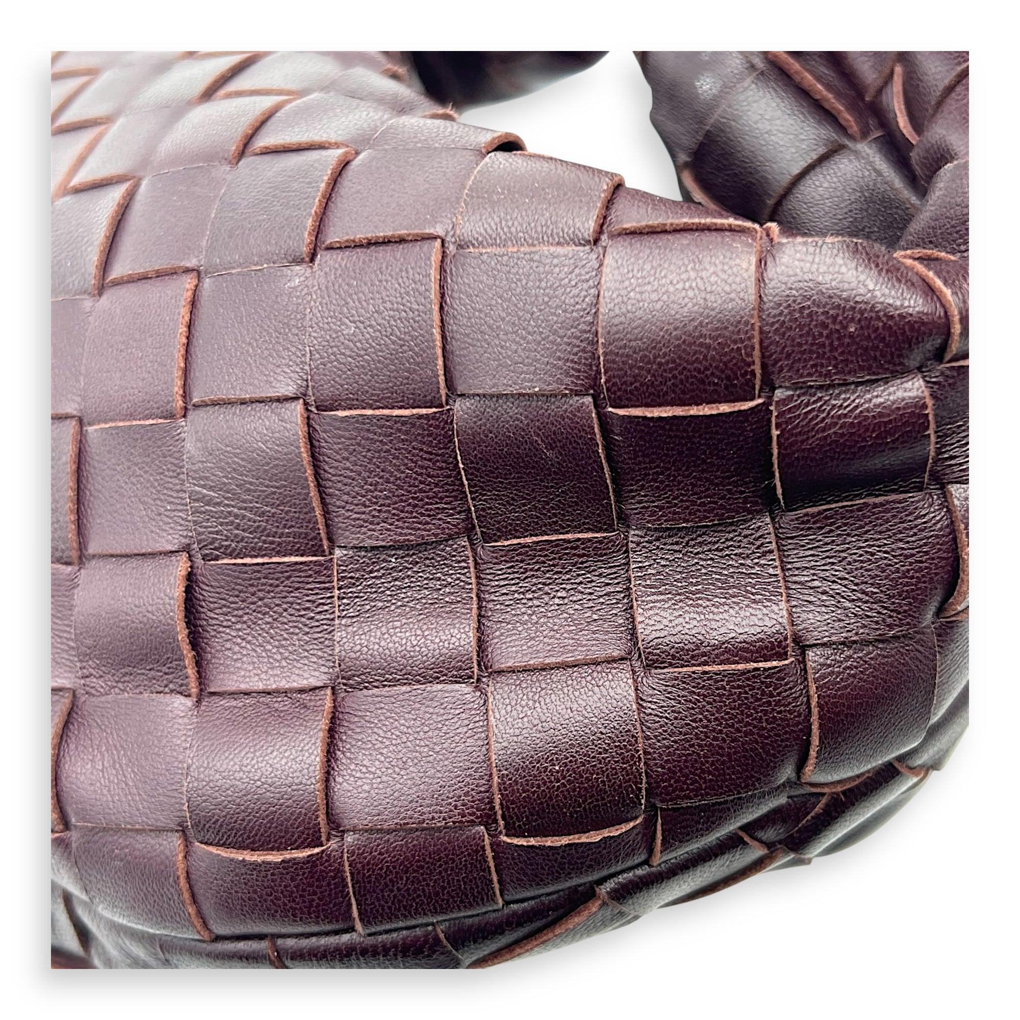 Jodie Clutch maroon in Calfskin, Gold hardware - Image 7