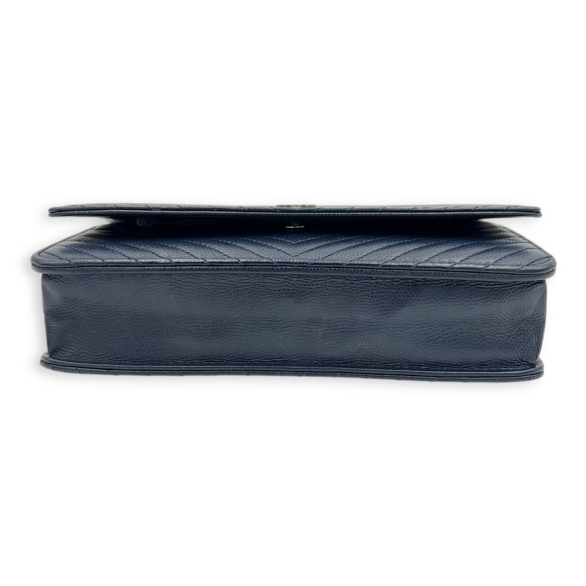 Chevron Wallet On Chain Blue in Caviar Leather, Silver hardware - Image 6