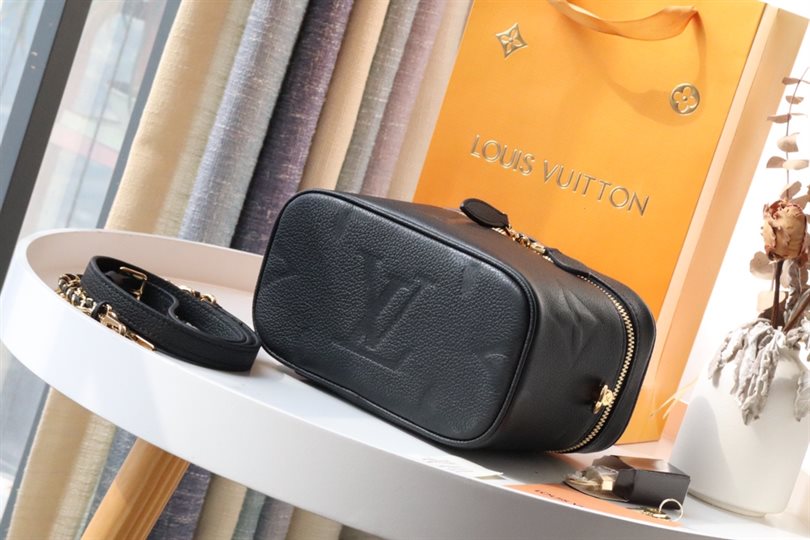 Vanity PM Other Monogram Canvas - LB210 - Image 10