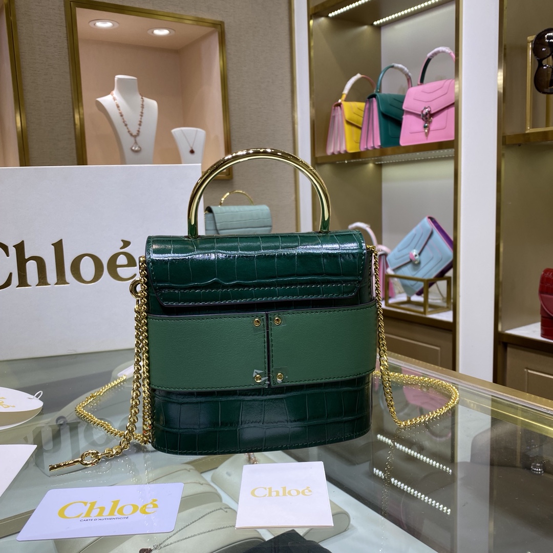 Chloé Small Aby Lock Bag in Green - Replicabags.is - Image 4