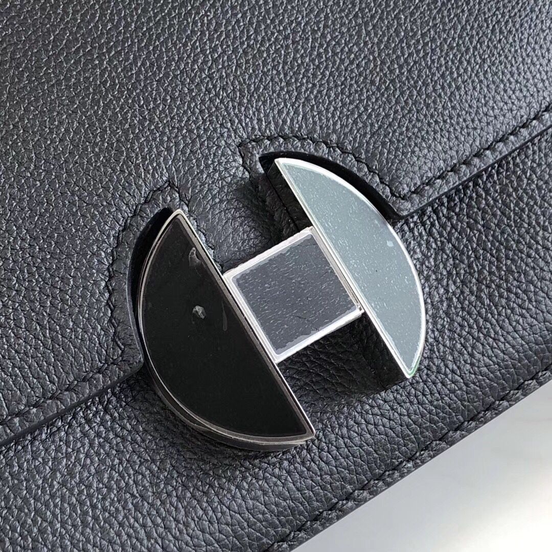 Hermes 2002 20cm Bag In Noir Evercolor Calfskin - Image 5