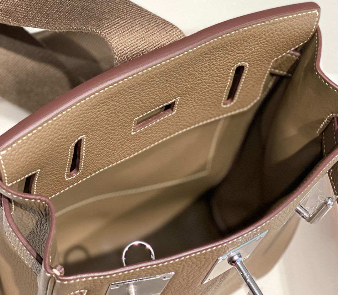 Hermes Hac a Dos PM Backpack in Taupe Clemence Leather - Image 11