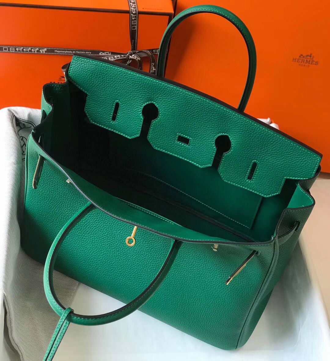 Hermes Birkin 35cm Bag In Vert Vertigo Clemence Leather GHW - Image 9