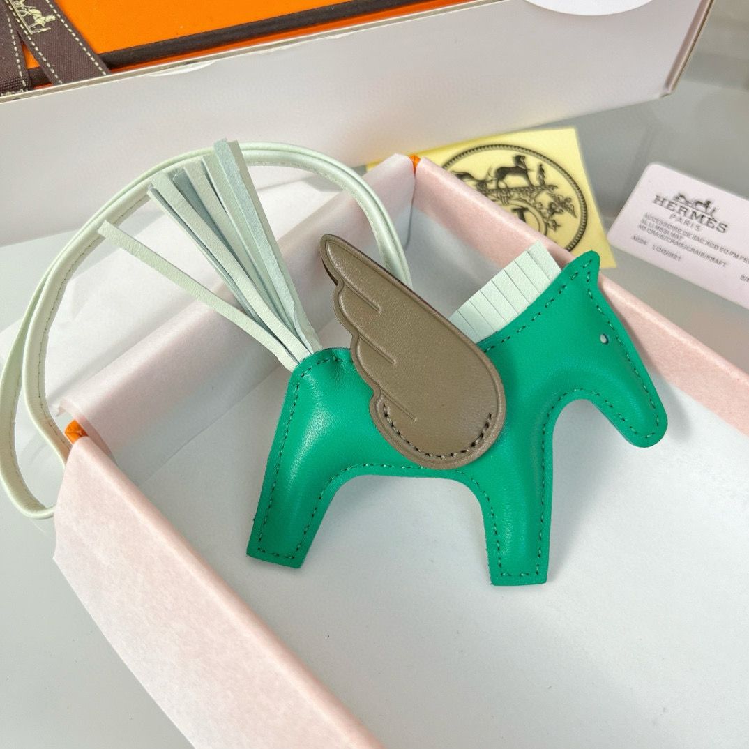 Hermes Rodeo Pegase PM Bag Charm in Menthe/Taupe/Vert Fizz Lambskin - Image 4