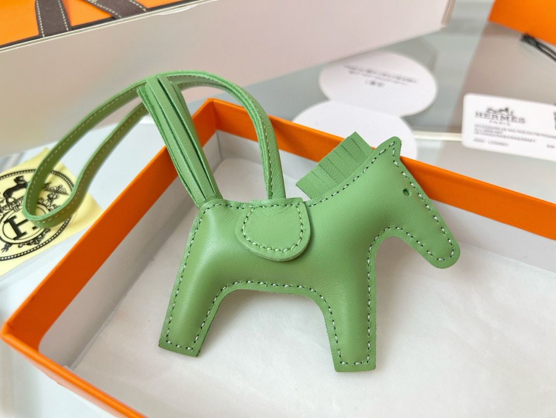Hermes Rodeo PM Bag Charm in Vert Cypres Lambskin - Image 5